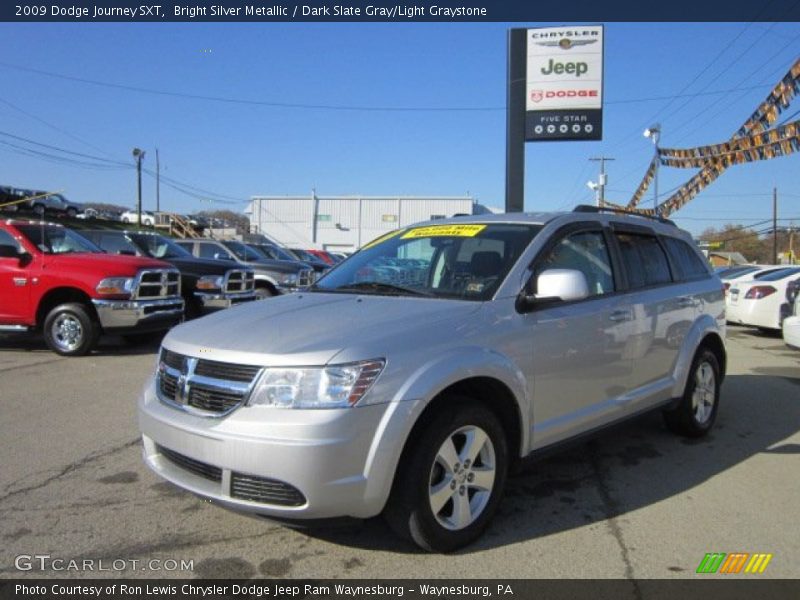 Bright Silver Metallic / Dark Slate Gray/Light Graystone 2009 Dodge Journey SXT