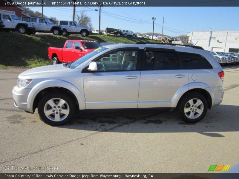 Bright Silver Metallic / Dark Slate Gray/Light Graystone 2009 Dodge Journey SXT