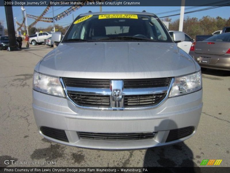 Bright Silver Metallic / Dark Slate Gray/Light Graystone 2009 Dodge Journey SXT