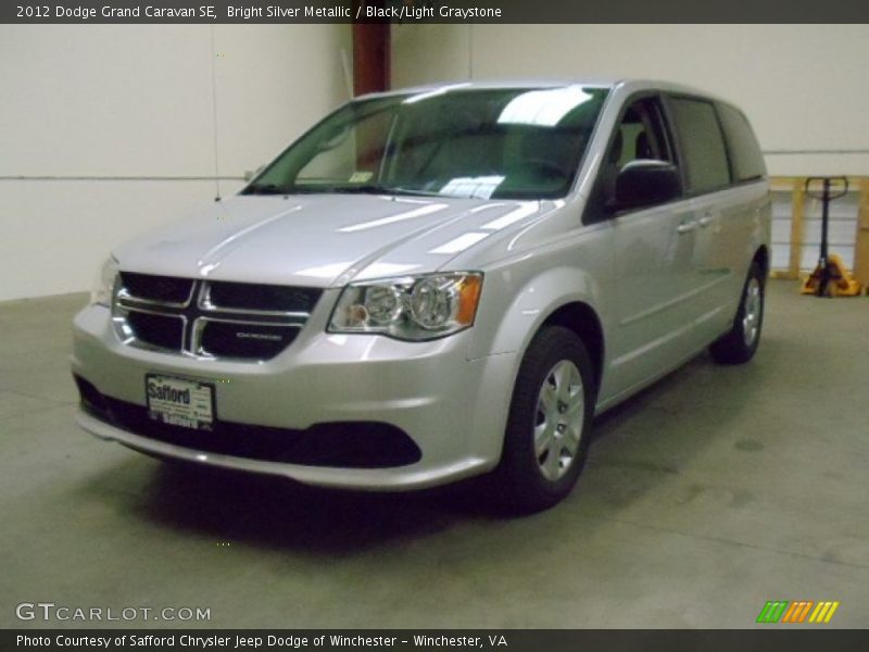 Bright Silver Metallic / Black/Light Graystone 2012 Dodge Grand Caravan SE
