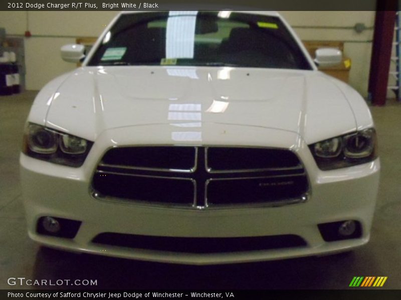Bright White / Black 2012 Dodge Charger R/T Plus