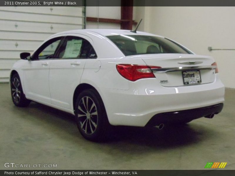Bright White / Black 2011 Chrysler 200 S