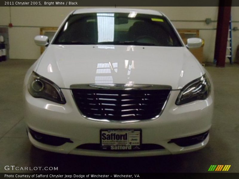 Bright White / Black 2011 Chrysler 200 S