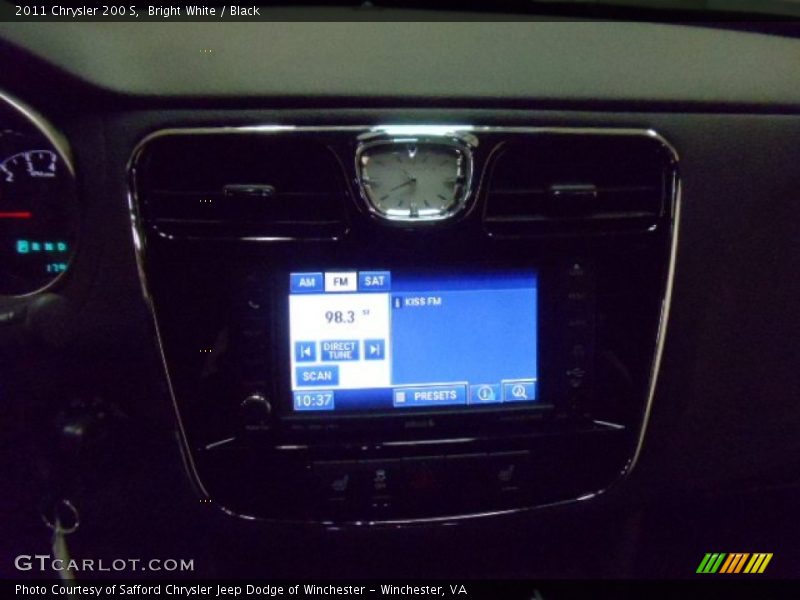 Bright White / Black 2011 Chrysler 200 S