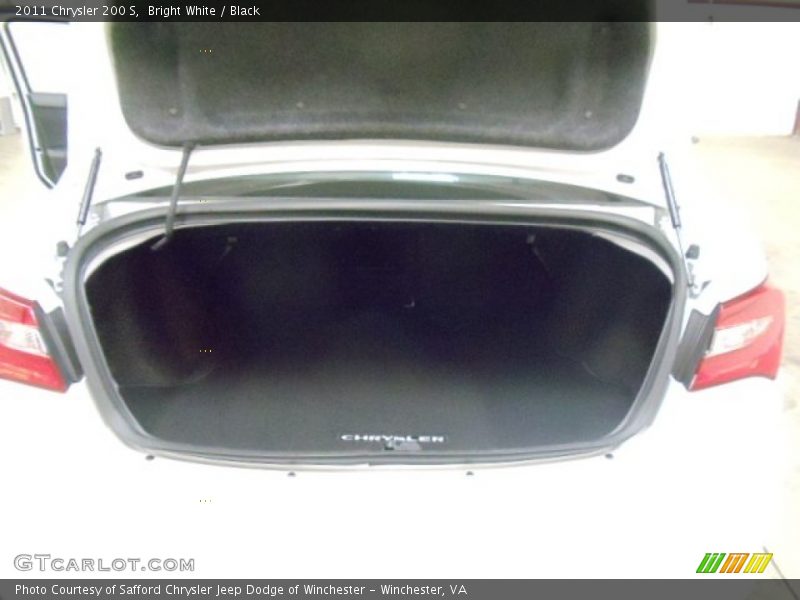Bright White / Black 2011 Chrysler 200 S
