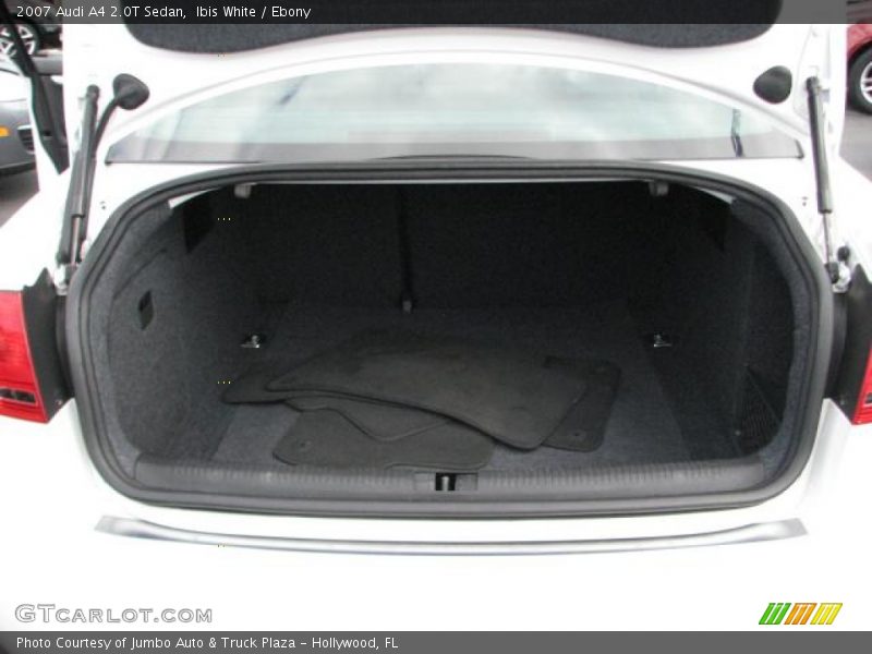Ibis White / Ebony 2007 Audi A4 2.0T Sedan