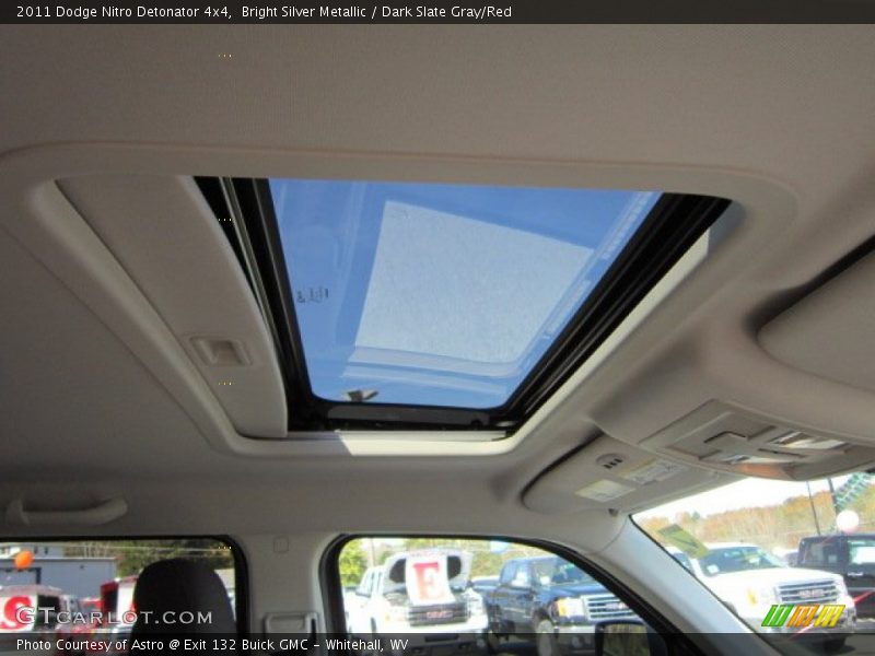 Bright Silver Metallic / Dark Slate Gray/Red 2011 Dodge Nitro Detonator 4x4