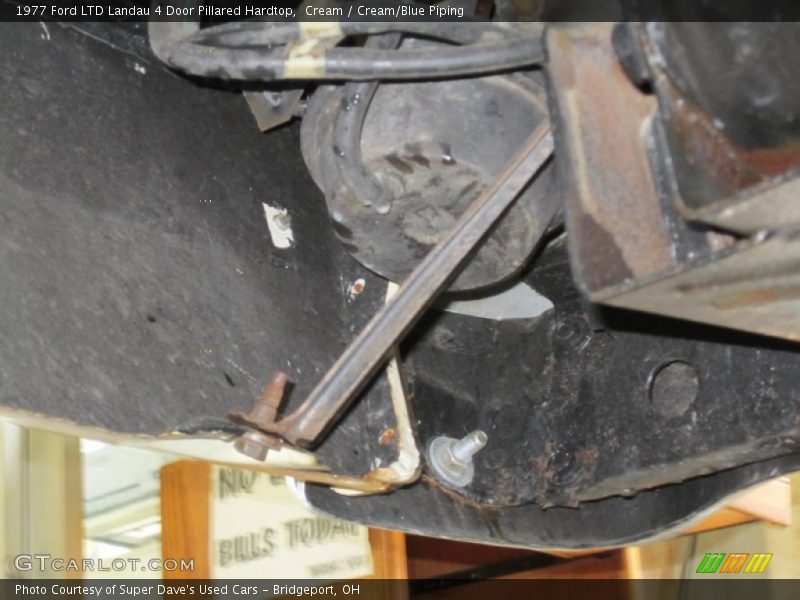 Cream / Cream/Blue Piping 1977 Ford LTD Landau 4 Door Pillared Hardtop