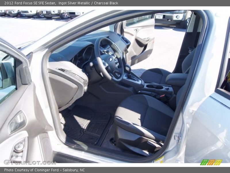 Ingot Silver Metallic / Charcoal Black 2012 Ford Focus SE SFE Sedan