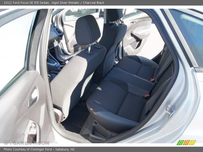 Ingot Silver Metallic / Charcoal Black 2012 Ford Focus SE SFE Sedan