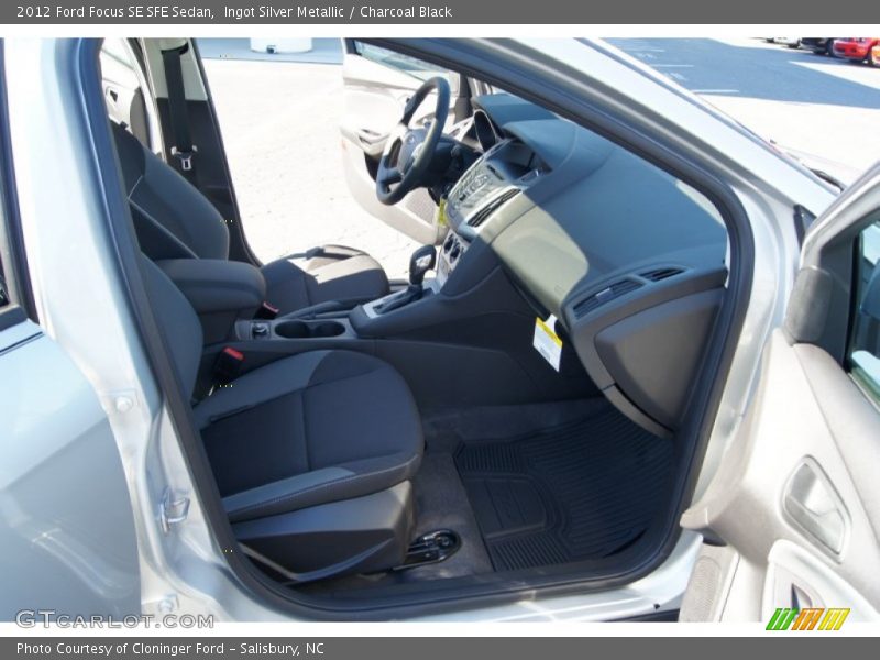 Ingot Silver Metallic / Charcoal Black 2012 Ford Focus SE SFE Sedan