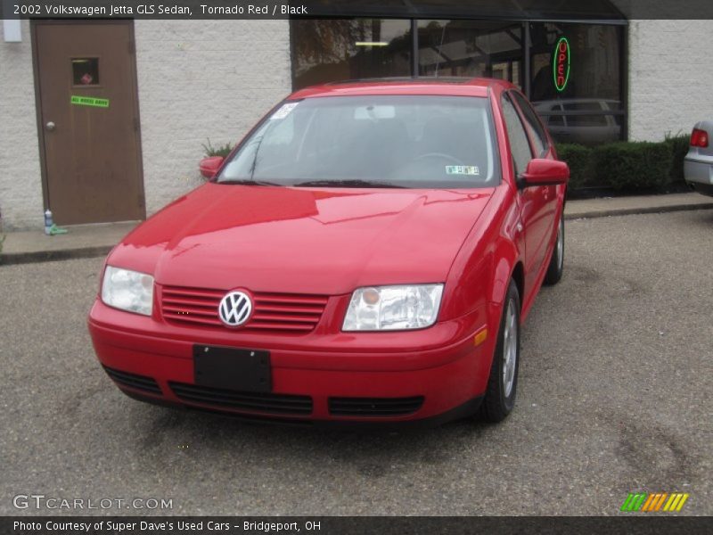 Tornado Red / Black 2002 Volkswagen Jetta GLS Sedan