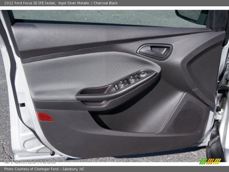 Ingot Silver Metallic / Charcoal Black 2012 Ford Focus SE SFE Sedan