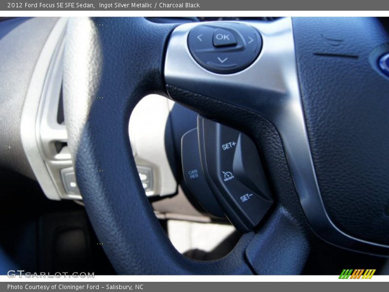 Ingot Silver Metallic / Charcoal Black 2012 Ford Focus SE SFE Sedan