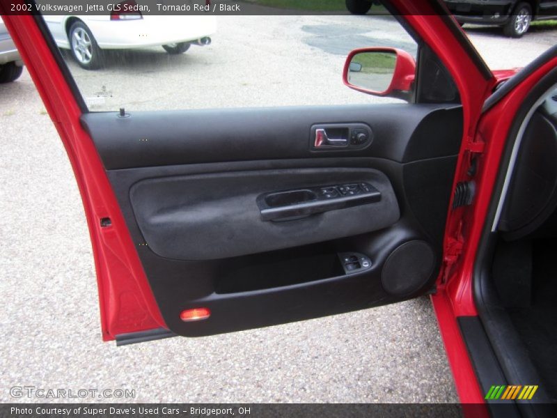 Tornado Red / Black 2002 Volkswagen Jetta GLS Sedan
