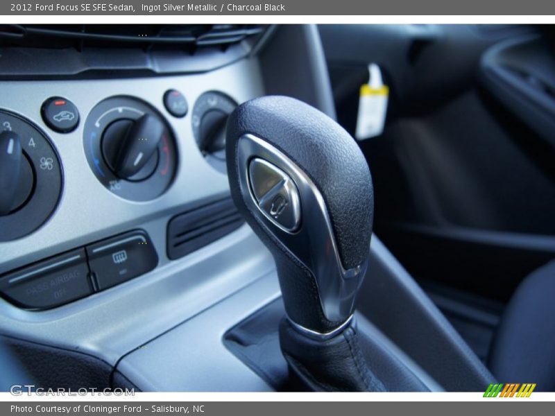 Ingot Silver Metallic / Charcoal Black 2012 Ford Focus SE SFE Sedan