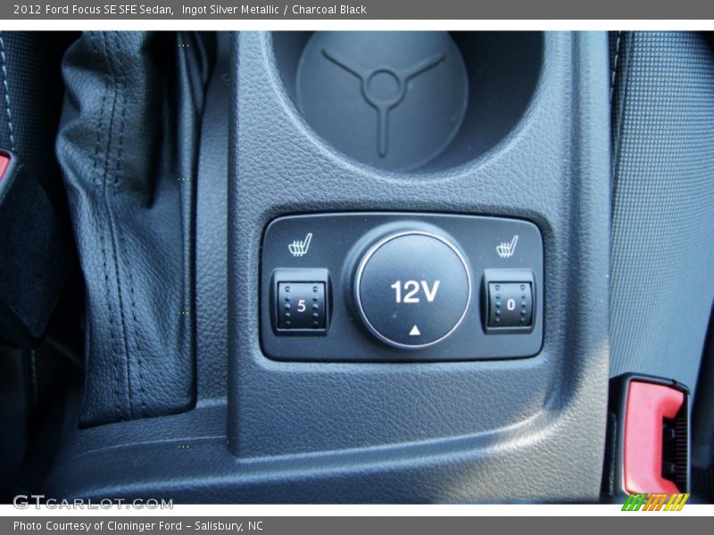 Ingot Silver Metallic / Charcoal Black 2012 Ford Focus SE SFE Sedan