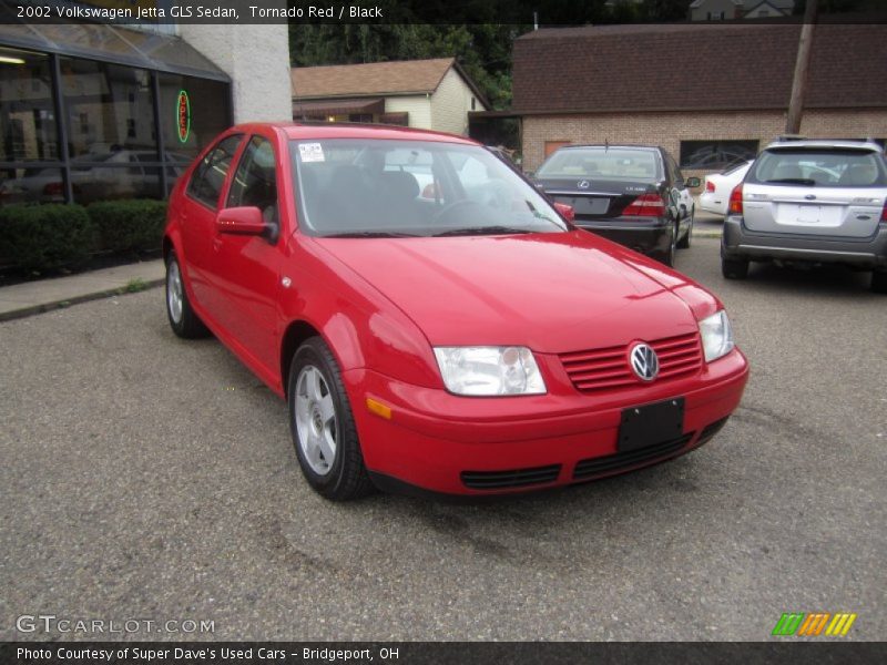 Tornado Red / Black 2002 Volkswagen Jetta GLS Sedan
