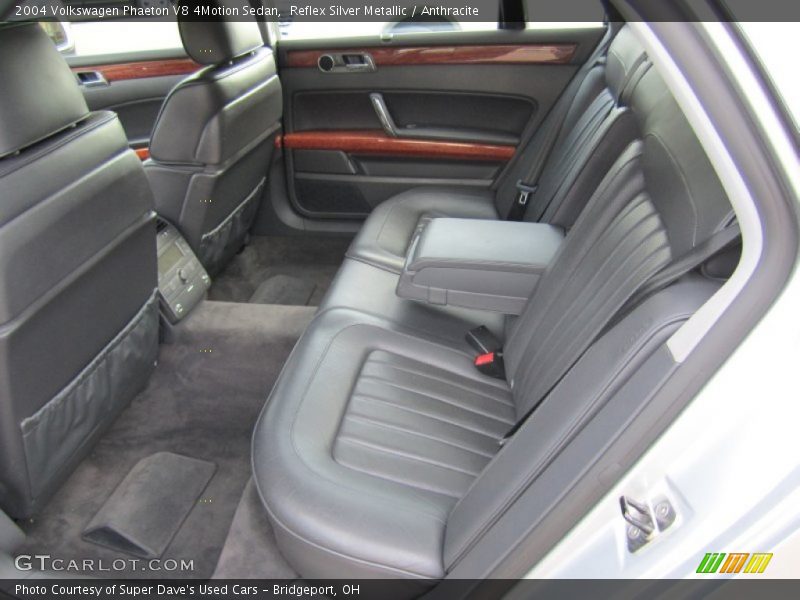  2004 Phaeton V8 4Motion Sedan Anthracite Interior