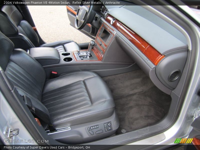  2004 Phaeton V8 4Motion Sedan Anthracite Interior