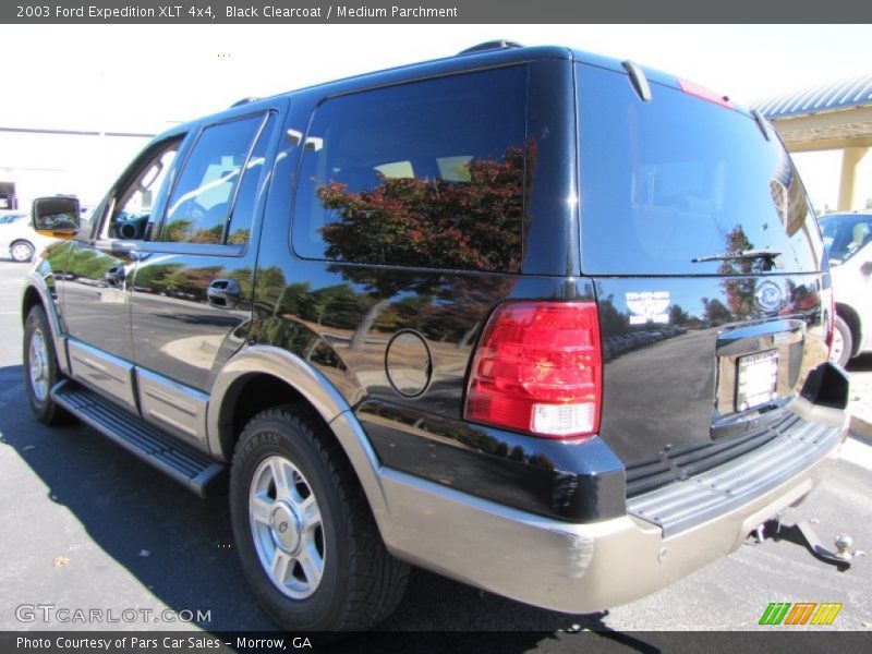 Black Clearcoat / Medium Parchment 2003 Ford Expedition XLT 4x4