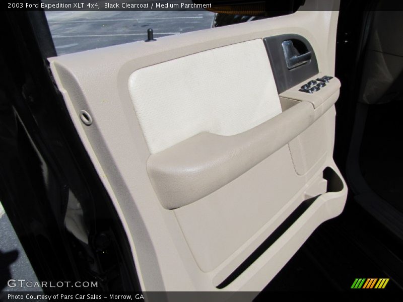 Black Clearcoat / Medium Parchment 2003 Ford Expedition XLT 4x4