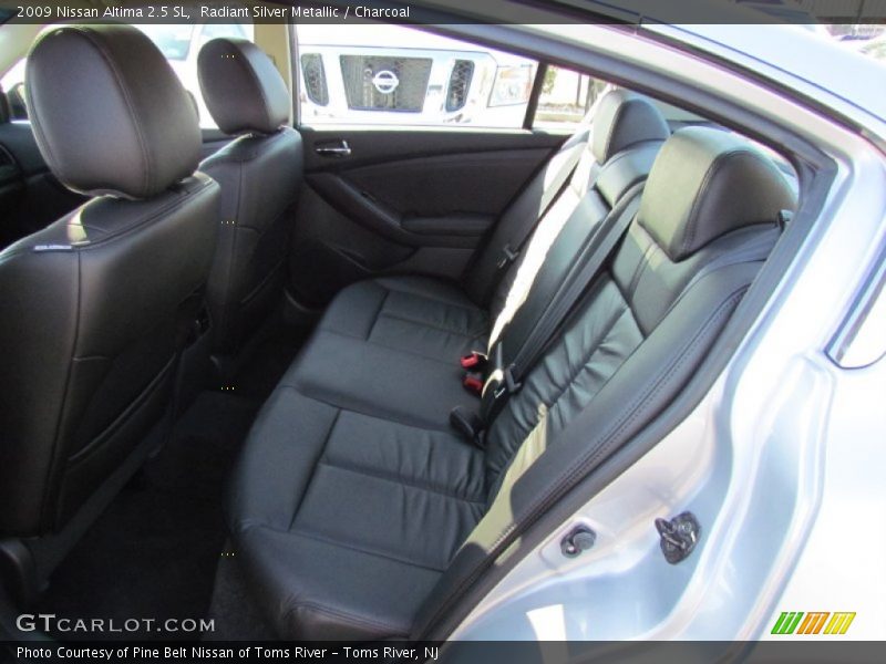 Radiant Silver Metallic / Charcoal 2009 Nissan Altima 2.5 SL