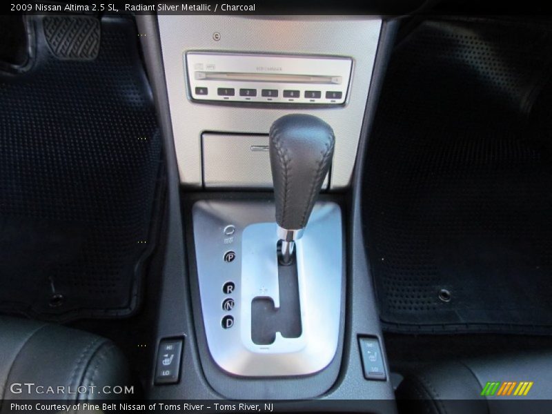 Radiant Silver Metallic / Charcoal 2009 Nissan Altima 2.5 SL