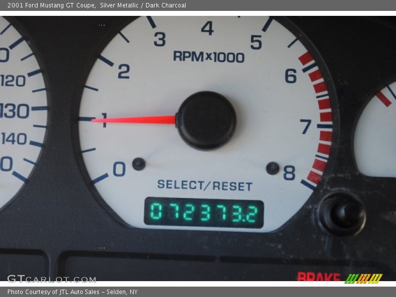 Silver Metallic / Dark Charcoal 2001 Ford Mustang GT Coupe
