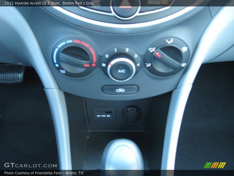 Controls of 2012 Accent GS 5 Door