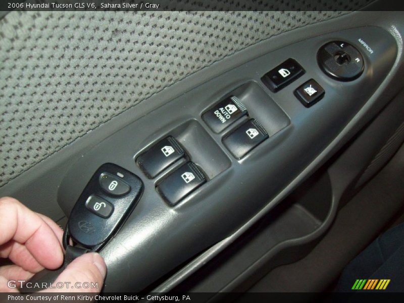 Sahara Silver / Gray 2006 Hyundai Tucson GLS V6