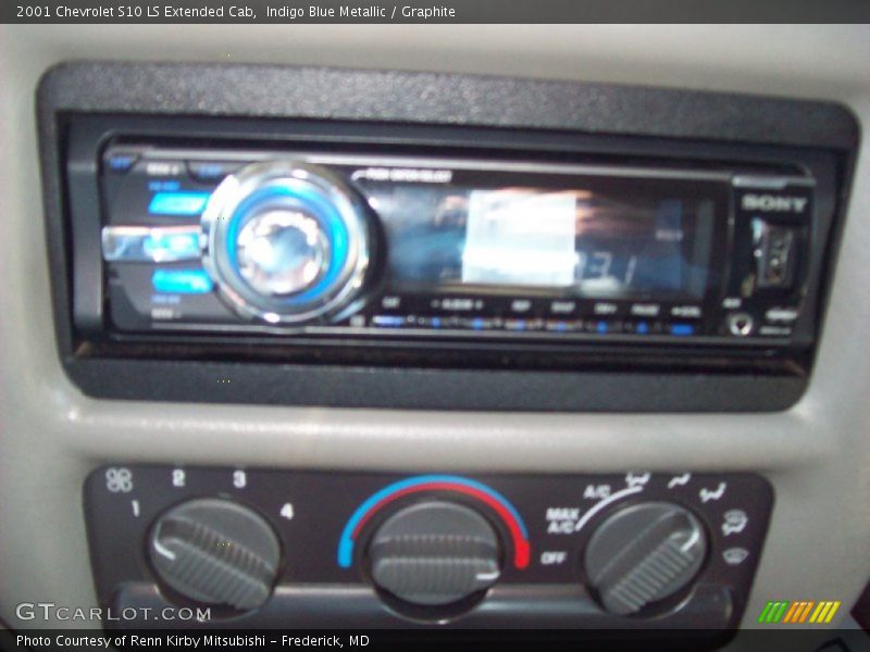 Indigo Blue Metallic / Graphite 2001 Chevrolet S10 LS Extended Cab