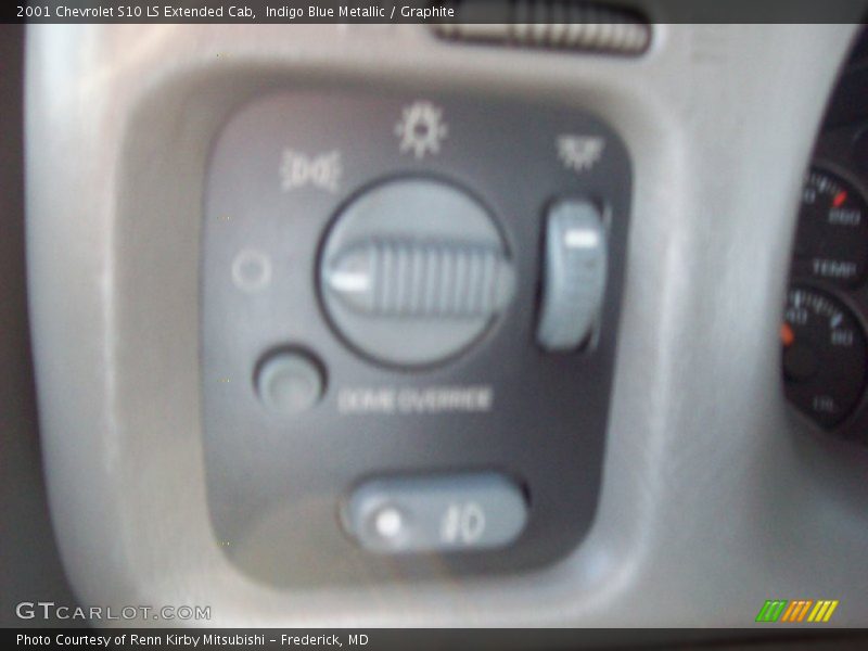 Indigo Blue Metallic / Graphite 2001 Chevrolet S10 LS Extended Cab