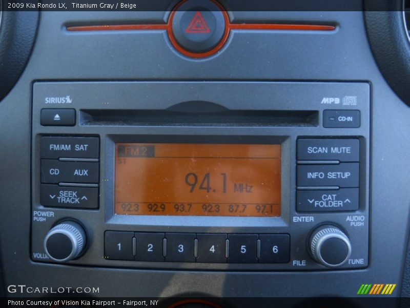 Titanium Gray / Beige 2009 Kia Rondo LX