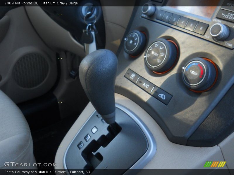 Titanium Gray / Beige 2009 Kia Rondo LX