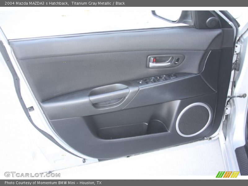 Door Panel of 2004 MAZDA3 s Hatchback