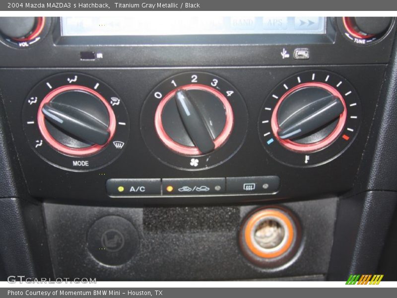 Controls of 2004 MAZDA3 s Hatchback