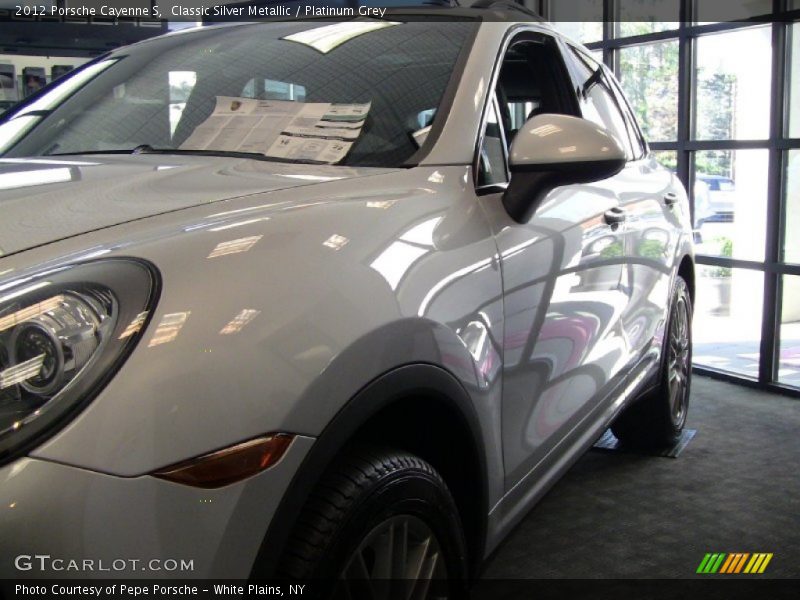 Classic Silver Metallic / Platinum Grey 2012 Porsche Cayenne S