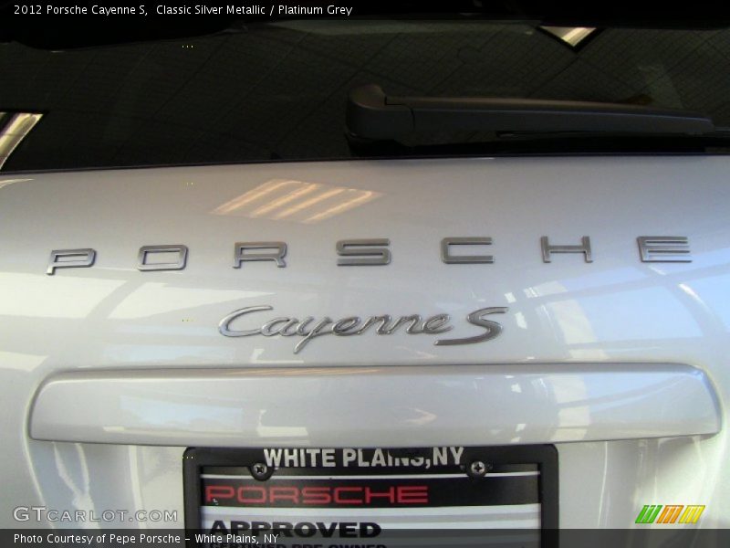 Classic Silver Metallic / Platinum Grey 2012 Porsche Cayenne S