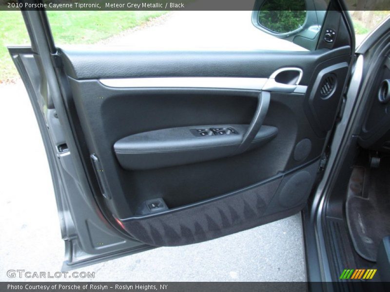 Meteor Grey Metallic / Black 2010 Porsche Cayenne Tiptronic