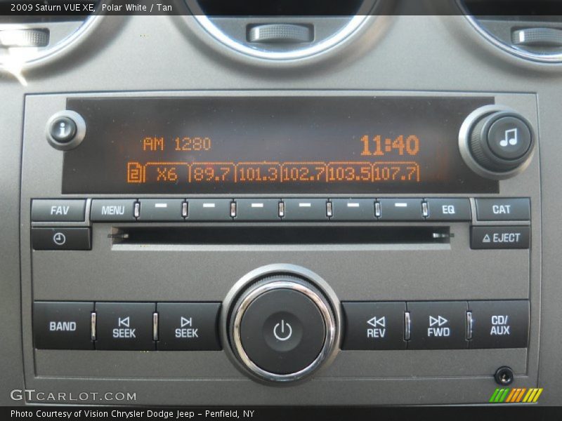 Polar White / Tan 2009 Saturn VUE XE