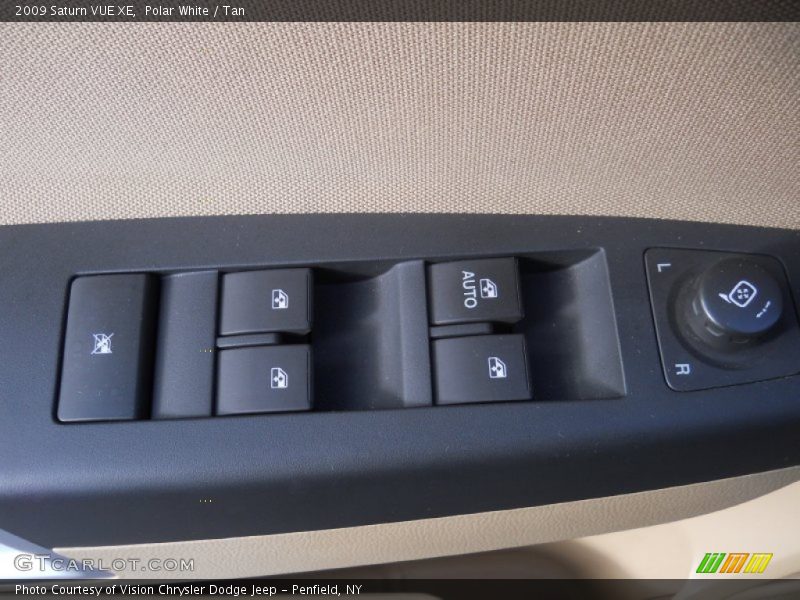 Polar White / Tan 2009 Saturn VUE XE