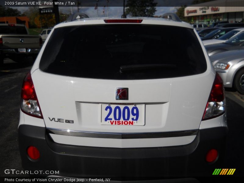 Polar White / Tan 2009 Saturn VUE XE