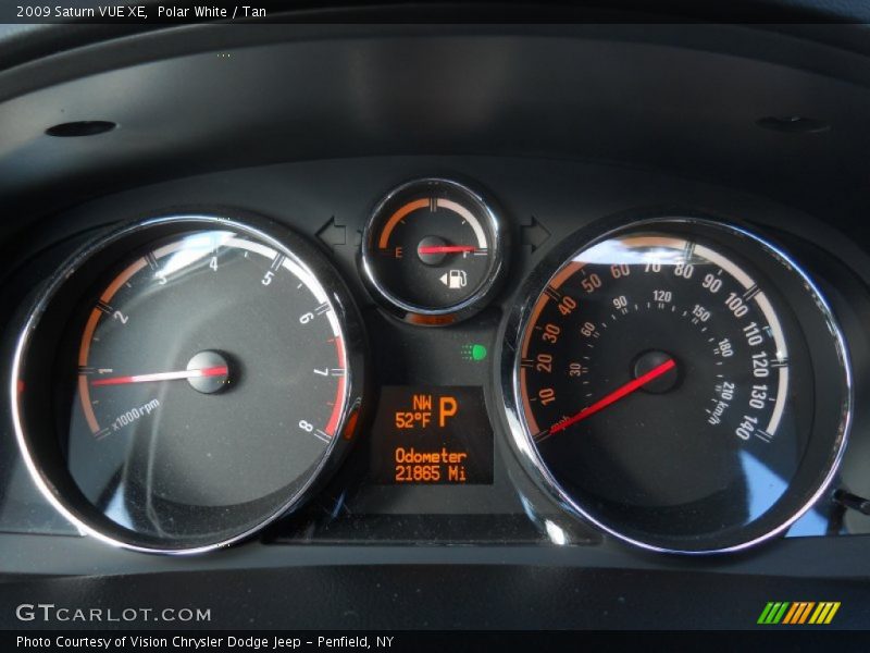 Polar White / Tan 2009 Saturn VUE XE