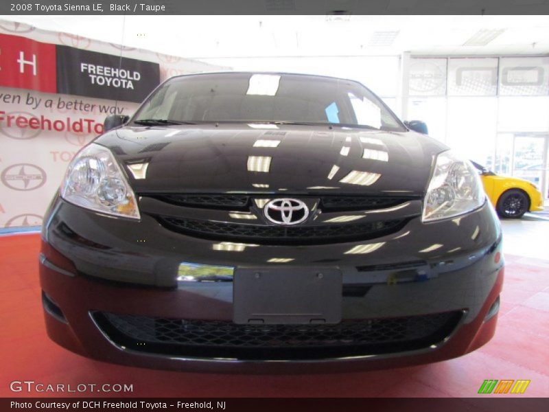 Black / Taupe 2008 Toyota Sienna LE