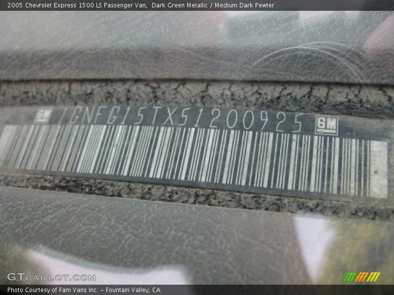 Dark Green Metallic / Medium Dark Pewter 2005 Chevrolet Express 1500 LS Passenger Van