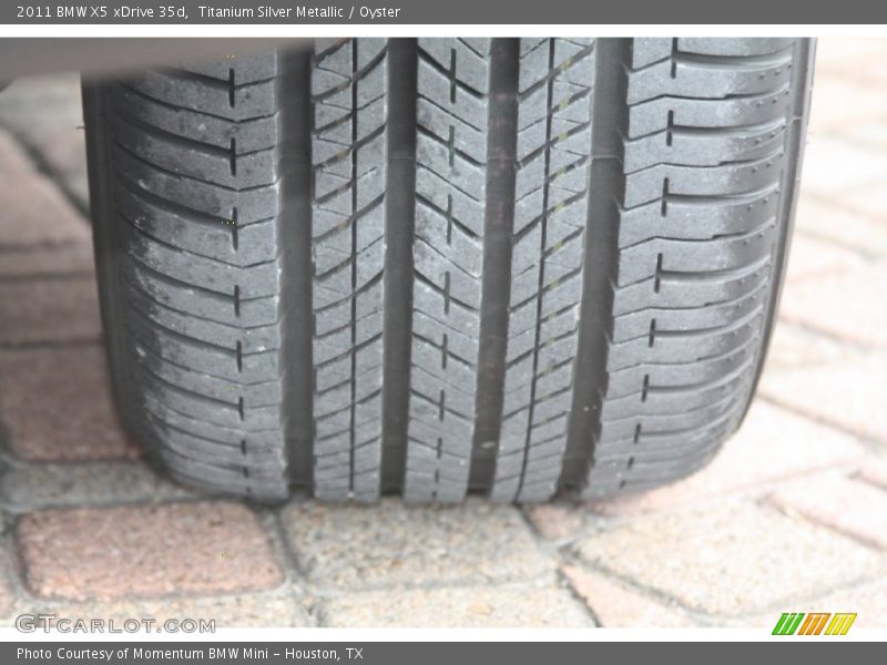 Titanium Silver Metallic / Oyster 2011 BMW X5 xDrive 35d