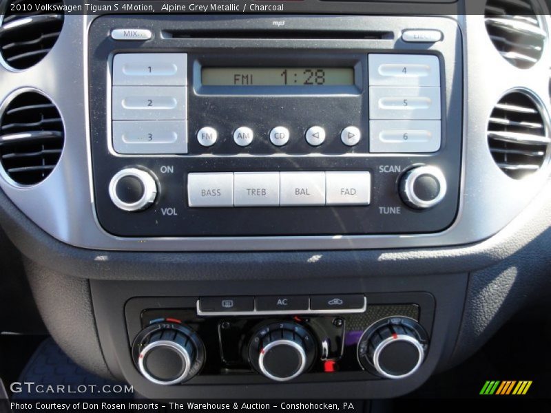 Alpine Grey Metallic / Charcoal 2010 Volkswagen Tiguan S 4Motion