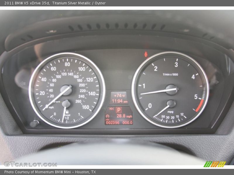 Titanium Silver Metallic / Oyster 2011 BMW X5 xDrive 35d