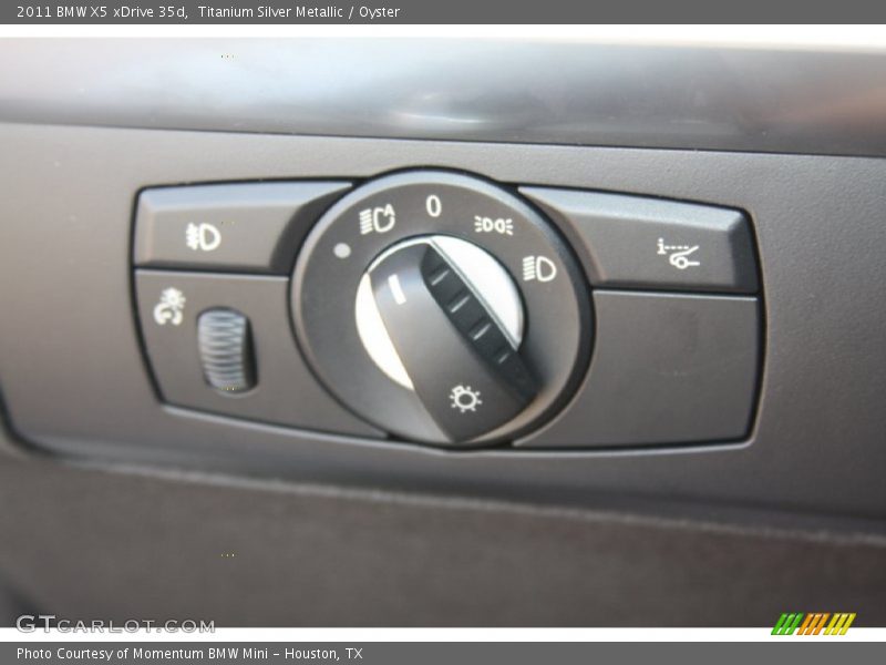 Titanium Silver Metallic / Oyster 2011 BMW X5 xDrive 35d